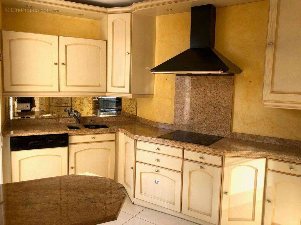 Appartement à DIVONNE-LES-BAINS