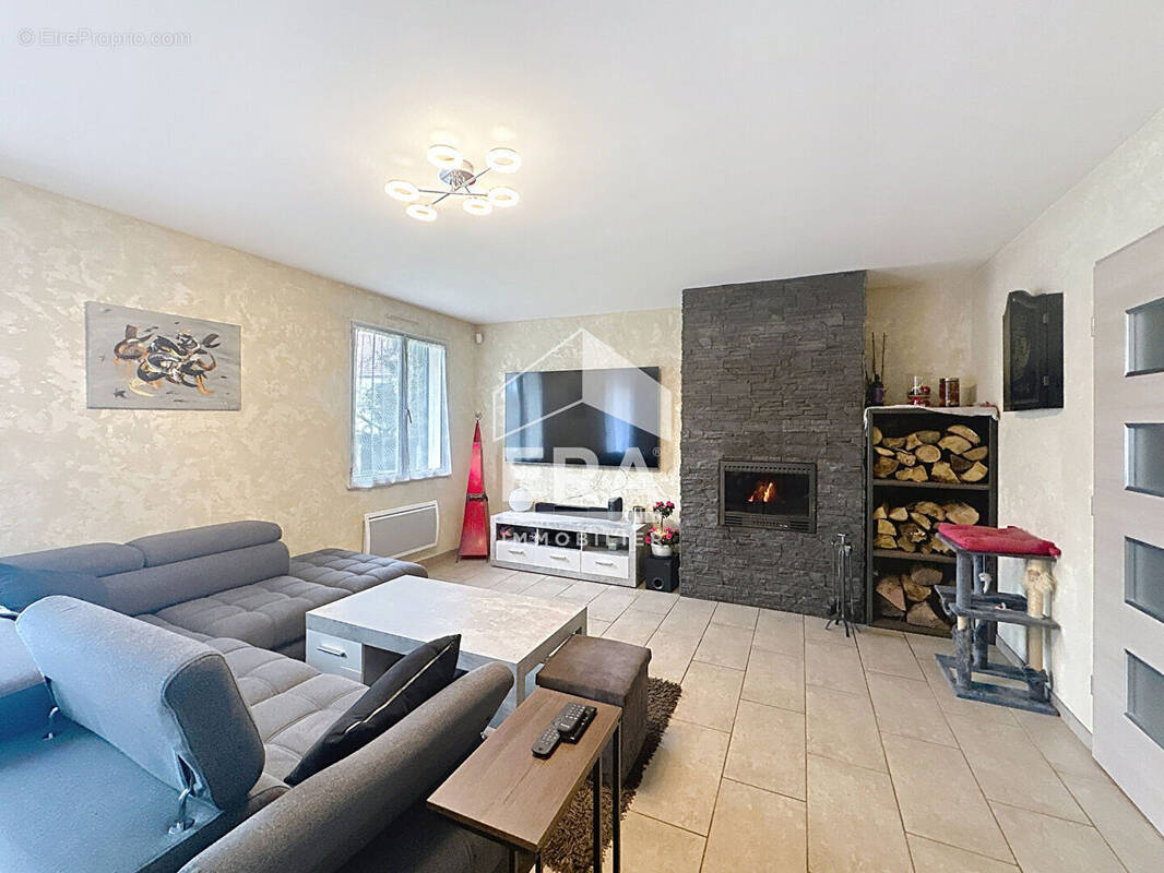 Maison à COURDIMANCHE