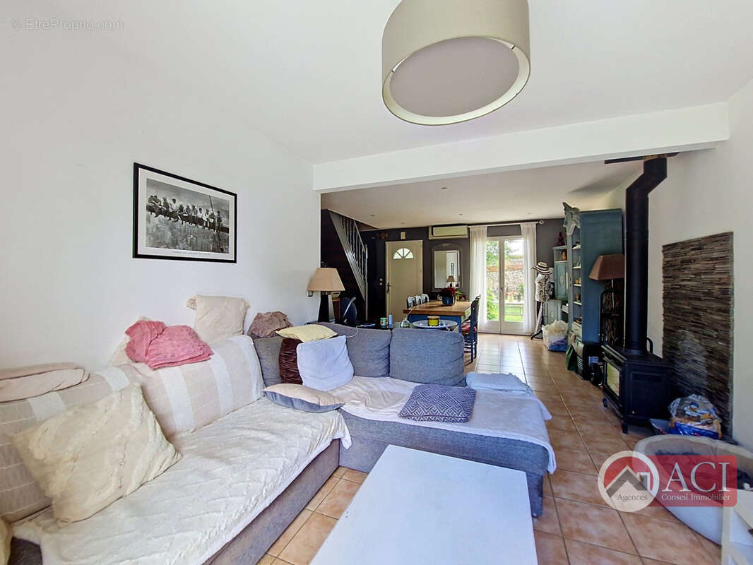 Maison 133 m² à Bray-Et-Lu  - photo 2