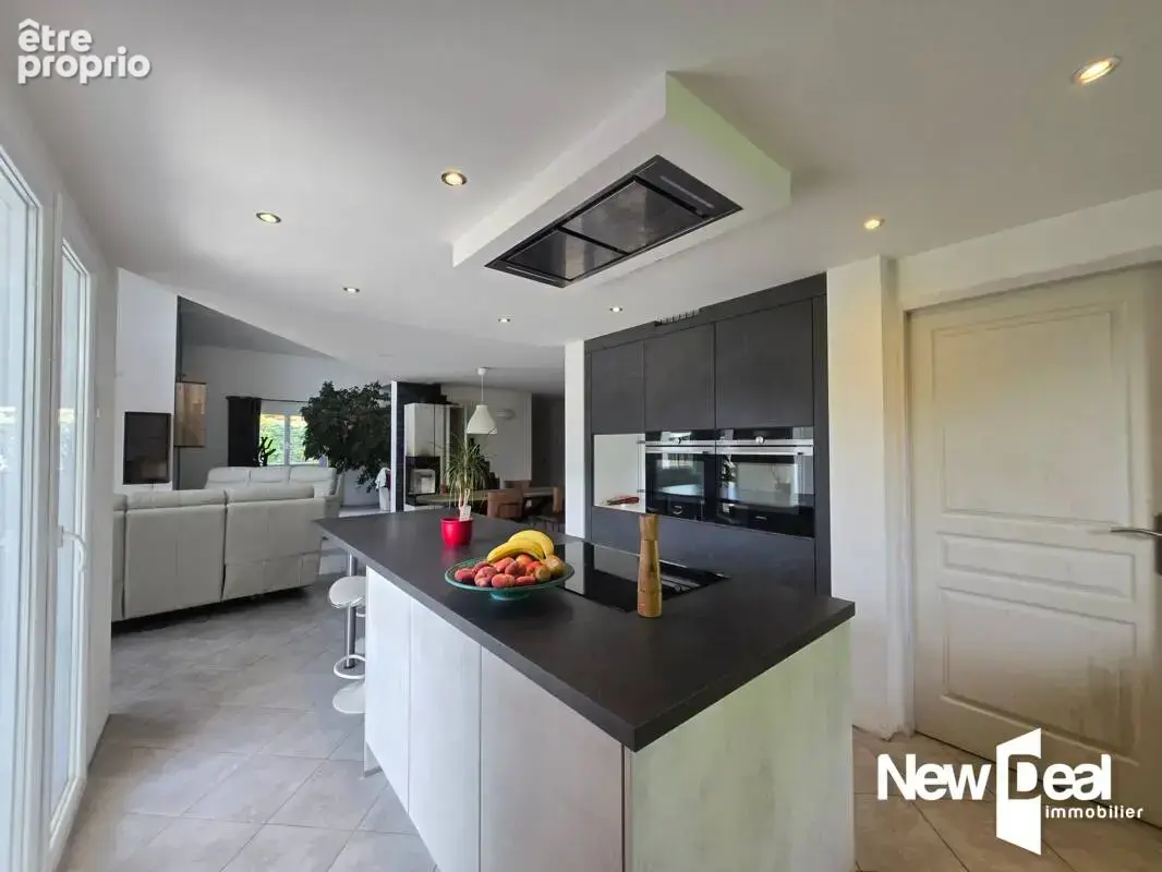 Belle Maison / 200 m² / Vinzier - photo 8