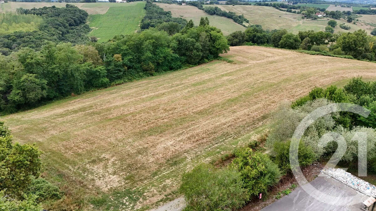 Terrain à SALIES-DE-BEARN
