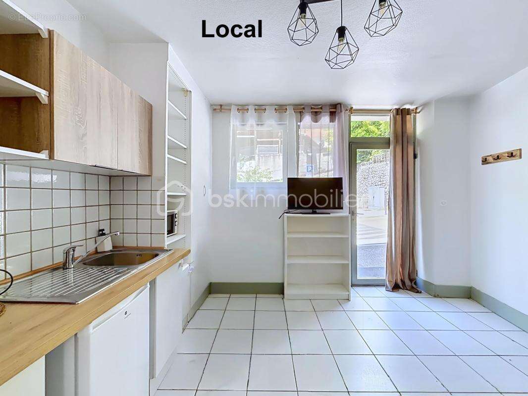 Appartement + local commercial - photo 7
