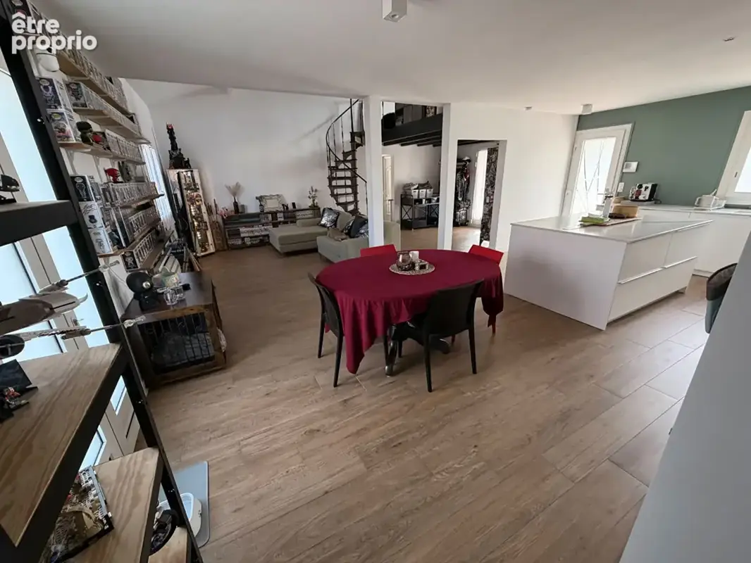 PAREMPUYRE - Charmante maison de plain-pied avec piscine, véranda & DPE B - photo 11