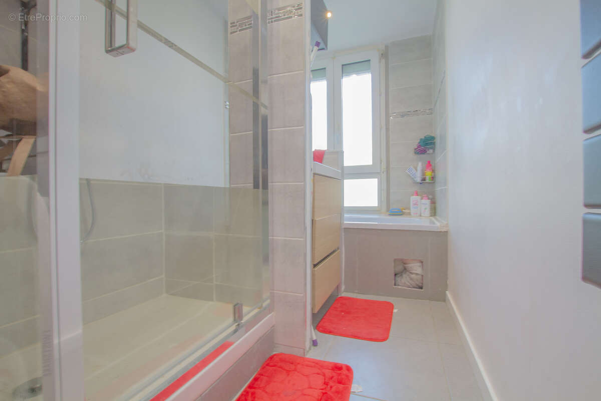 Appartement à VILLENEUVE-LE-ROI