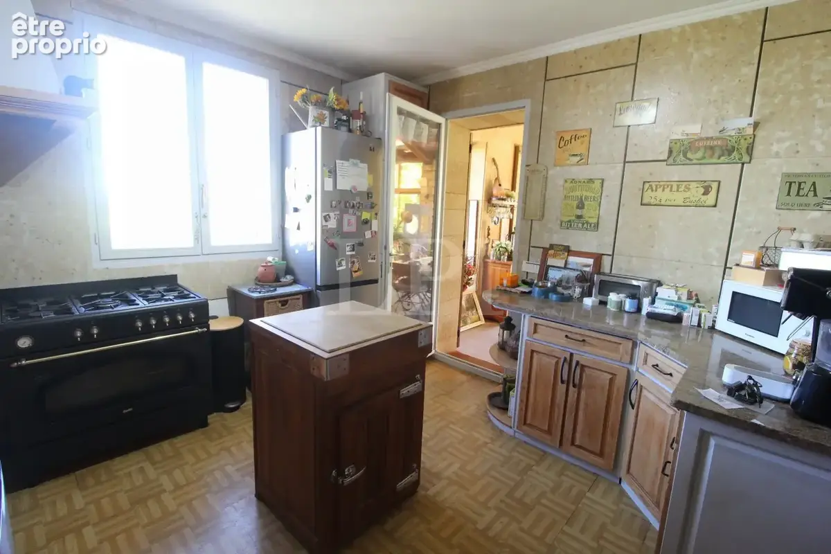 Maison avec grand terrain et piscine - photo 7