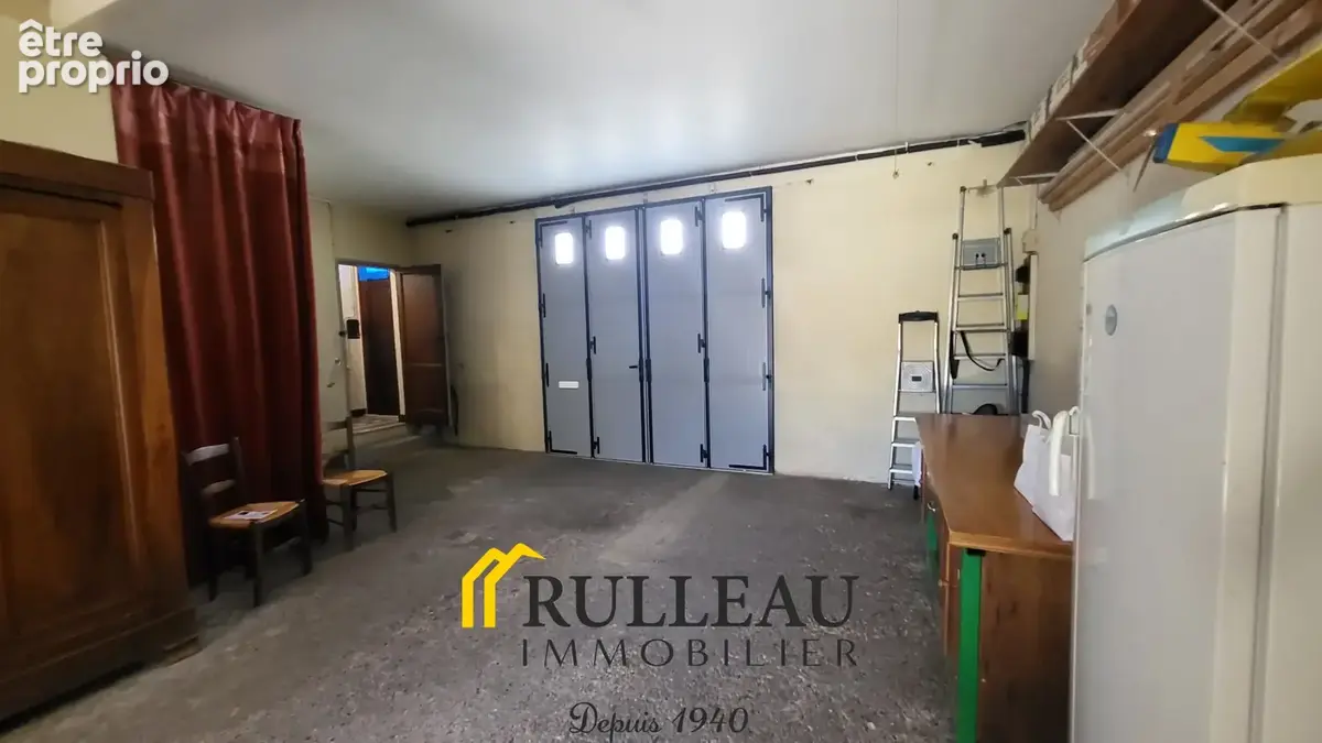 Maison en pierre à Bordeaux avec grand jardin, garage et dépendances   Un beau potentiel à révéler - photo 8
