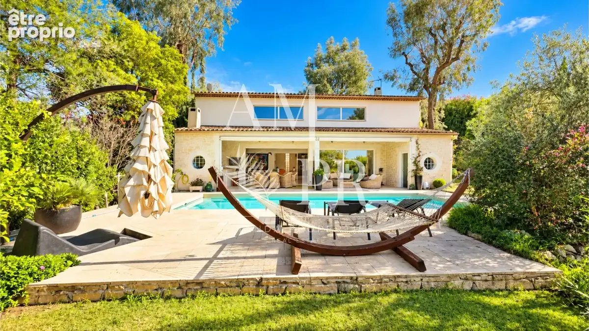 Cannes – Croix-des-Gardes  Villa d’Architecte Contemporaine de 210 m² au Cœur d’un Domaine Privé et Sécurisé - photo 3
