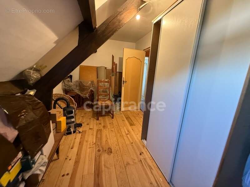 Grande maison avec dépendance sur 3460 m² de terrain - photo 16