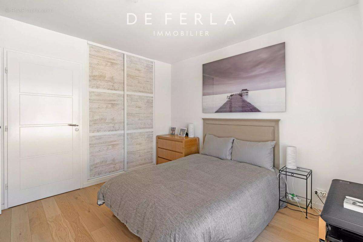 Appartement à PARIS-14E