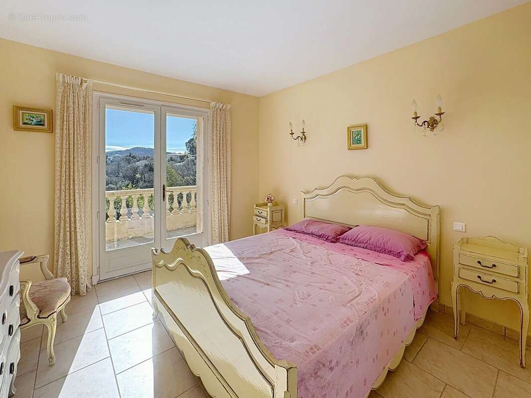 Maison à LES ADRETS-DE-L'ESTEREL