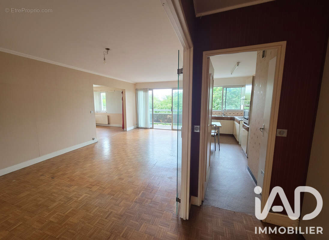 Appartement 88 m² à Le Pecq  - photo 2