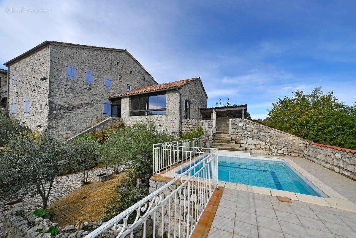 Maison à SAINT-ALBAN-AURIOLLES