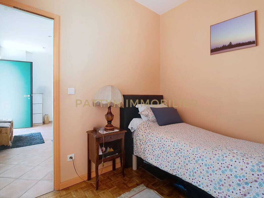 Appartement à NEUVILLE-SUR-SAONE