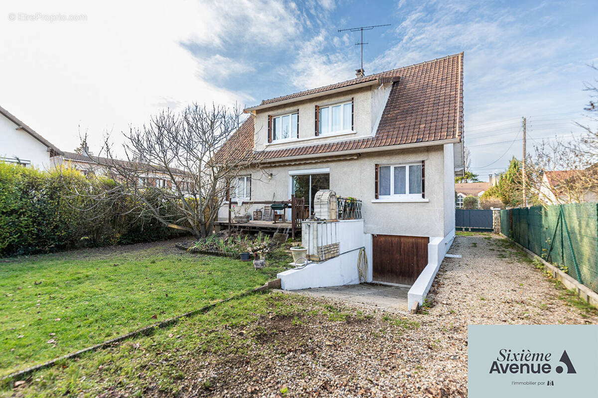 Maison à CHILLY-MAZARIN