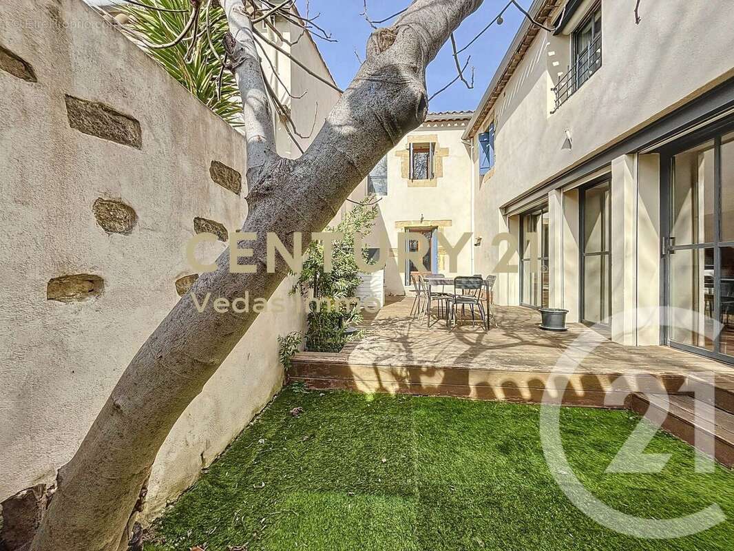 Maison à SAINT-JEAN-DE-VEDAS