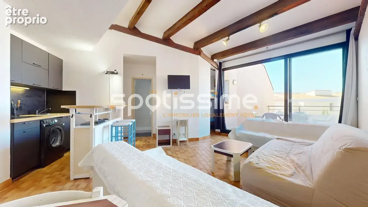Cap d'agde  avant-port  grand studio cabine avec terrasse et solarium privé vue port - photo 1