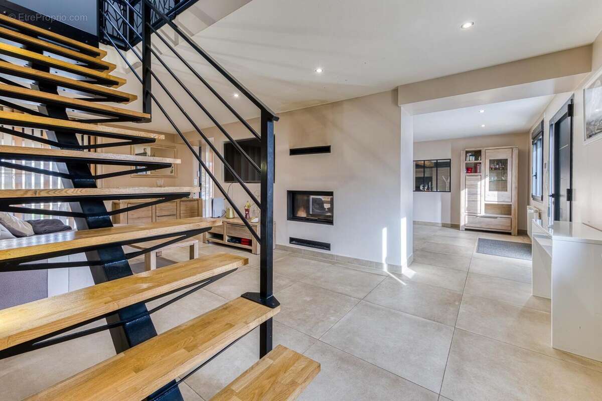 Photo 3 - Maison à SAINT-DENIS-LES-BOURG