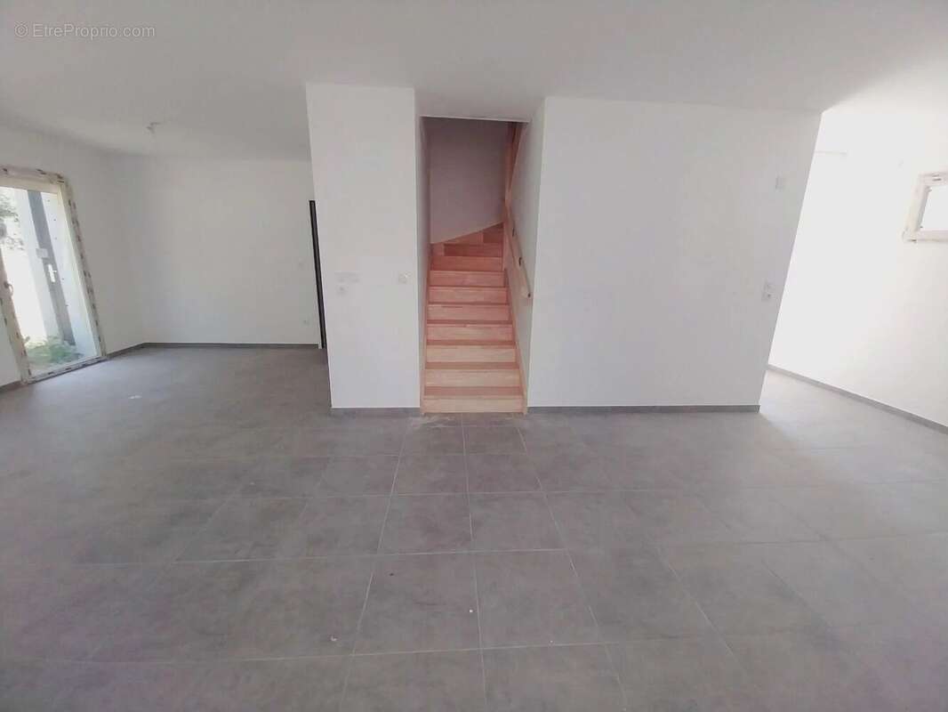 Maison à COGNIN-LES-GORGES