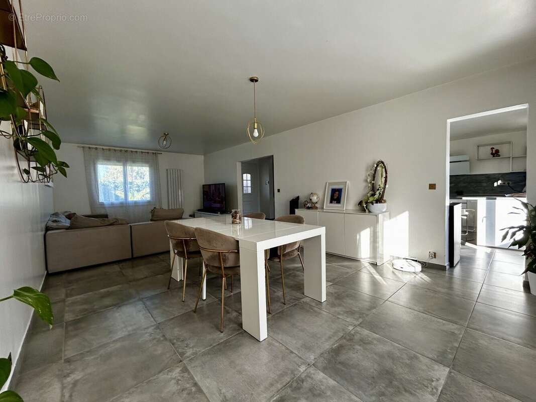 Maison à SAINT-WITZ