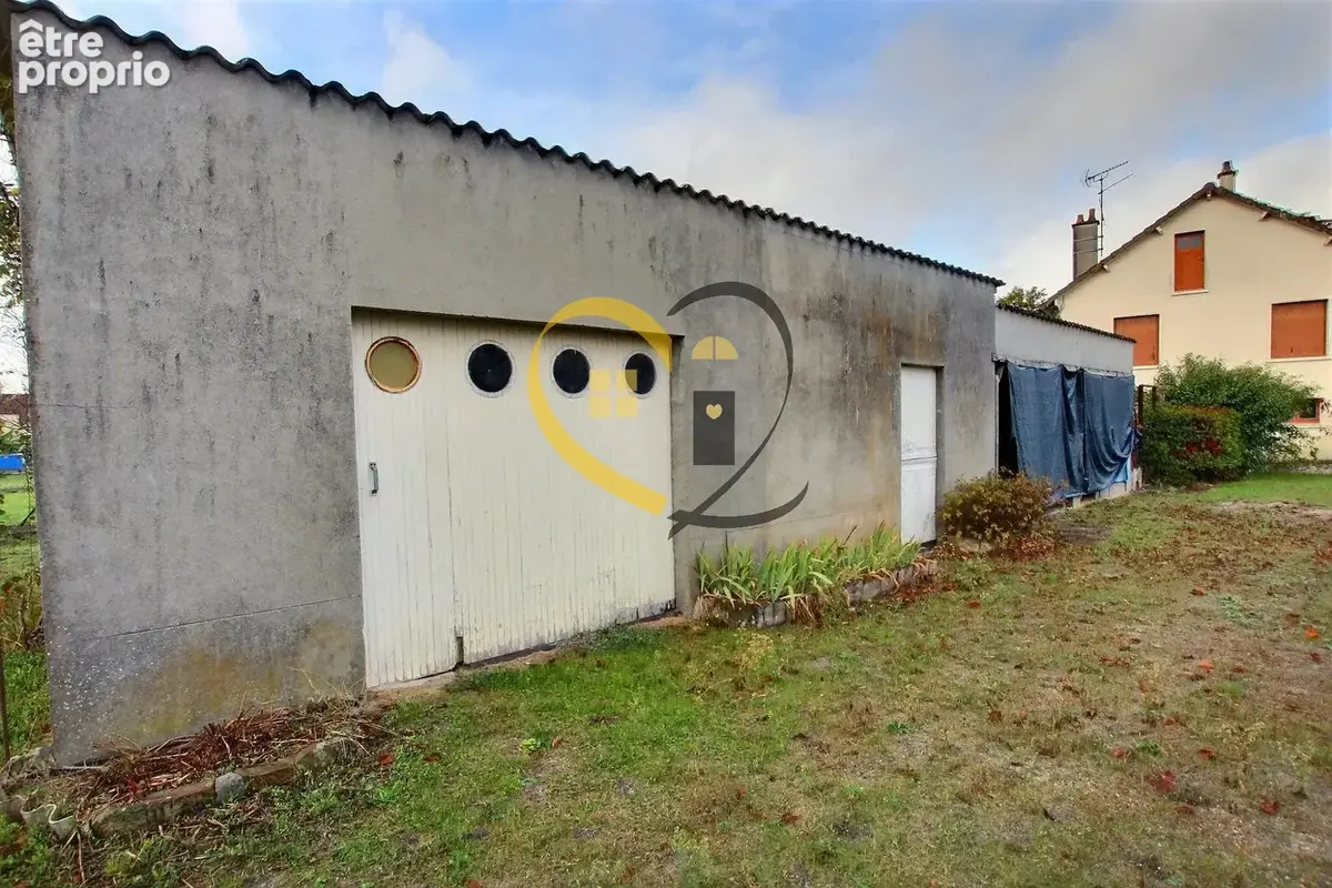 Maison de village avec grand terrain et dépendances à Selles-Saint-Denis - photo 13