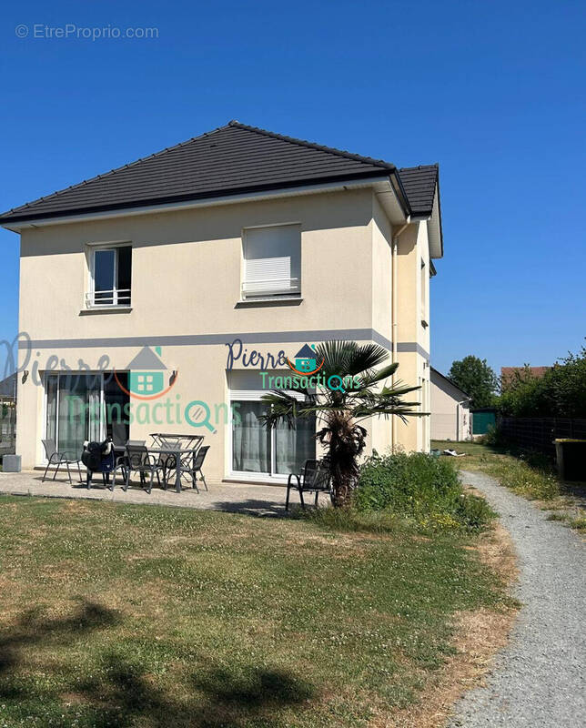 Maison à LILLEBONNE