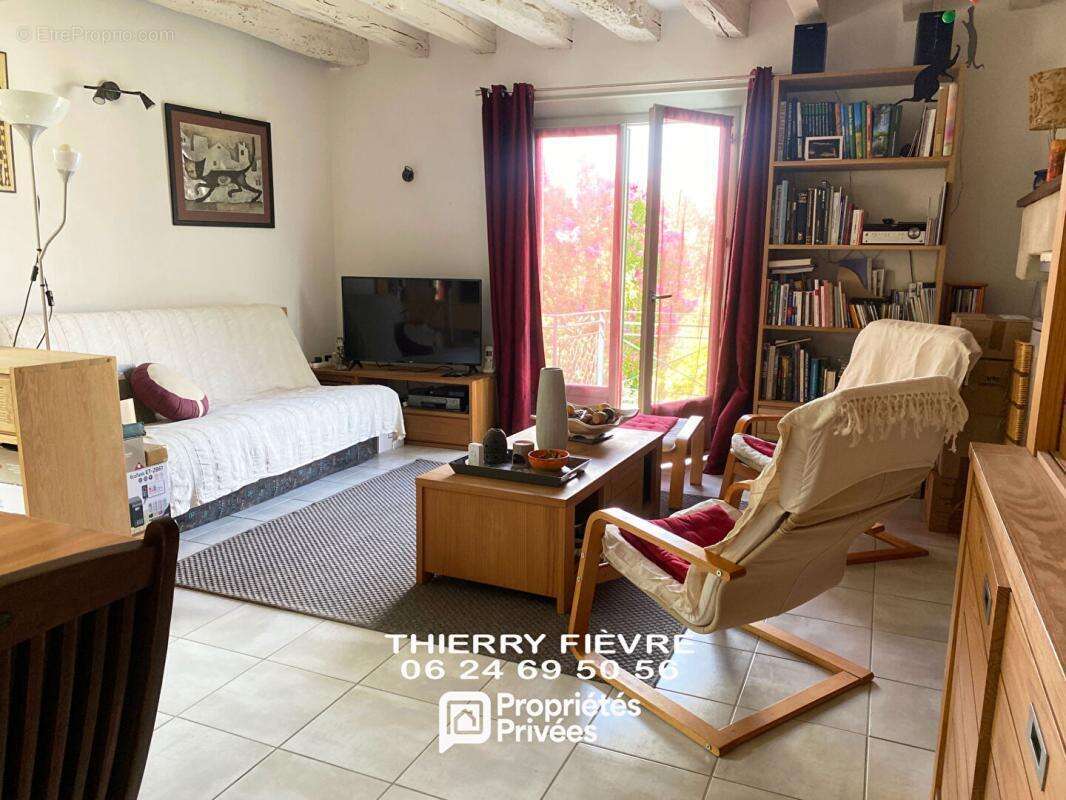 A VENDRE  49730 TURQUANT  Maison 4 pièces de 74 m2 avec maison annexe à rénover, terrasse,  jardin,  cave - photo 3