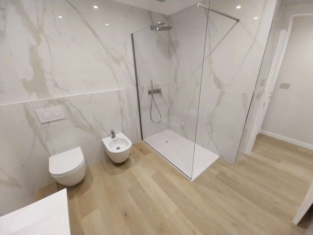 Appartement à ROQUEBRUNE-CAP-MARTIN