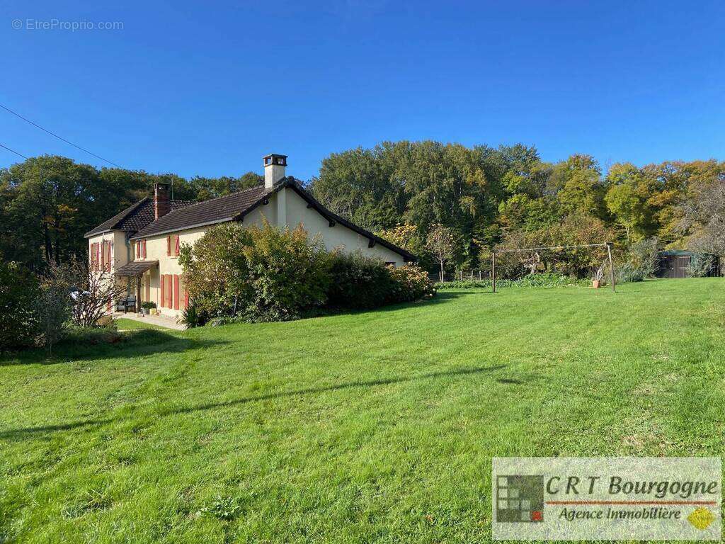 Maison à MOULINS-SUR-OUANNE