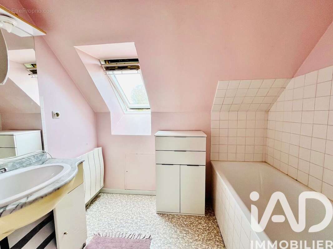 Maison 101 m² à Louannec  - photo 8