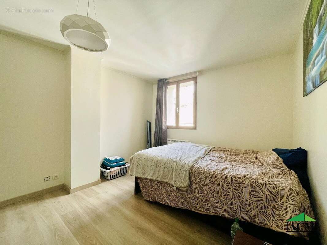 Maison à MERY-SUR-OISE