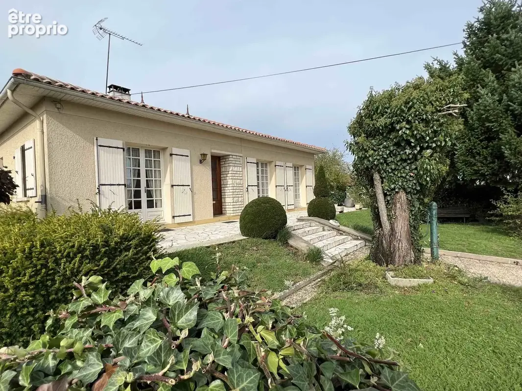 Maison à CONFOLENS