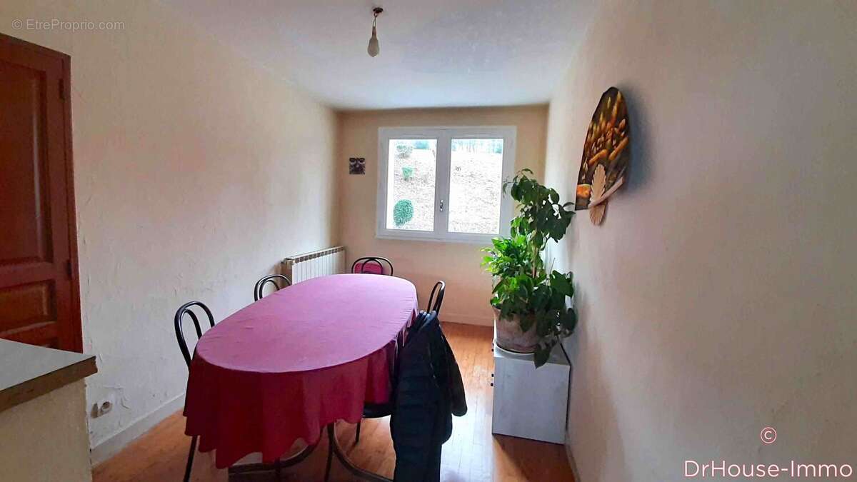 Appartement à SAINT-ETIENNE