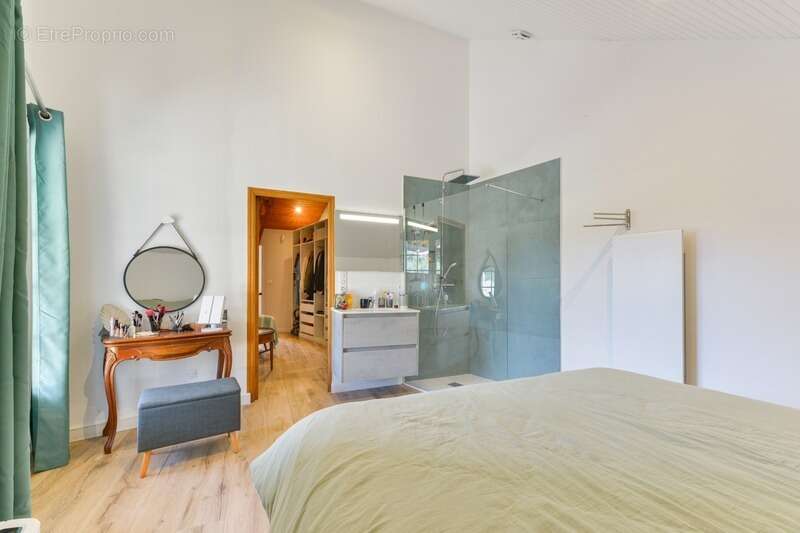 Maison à LA TURBALLE