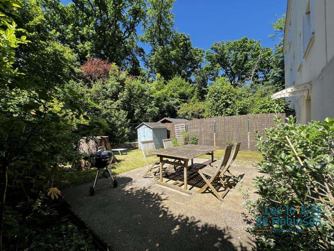 Maison à LE PLESSIS-ROBINSON