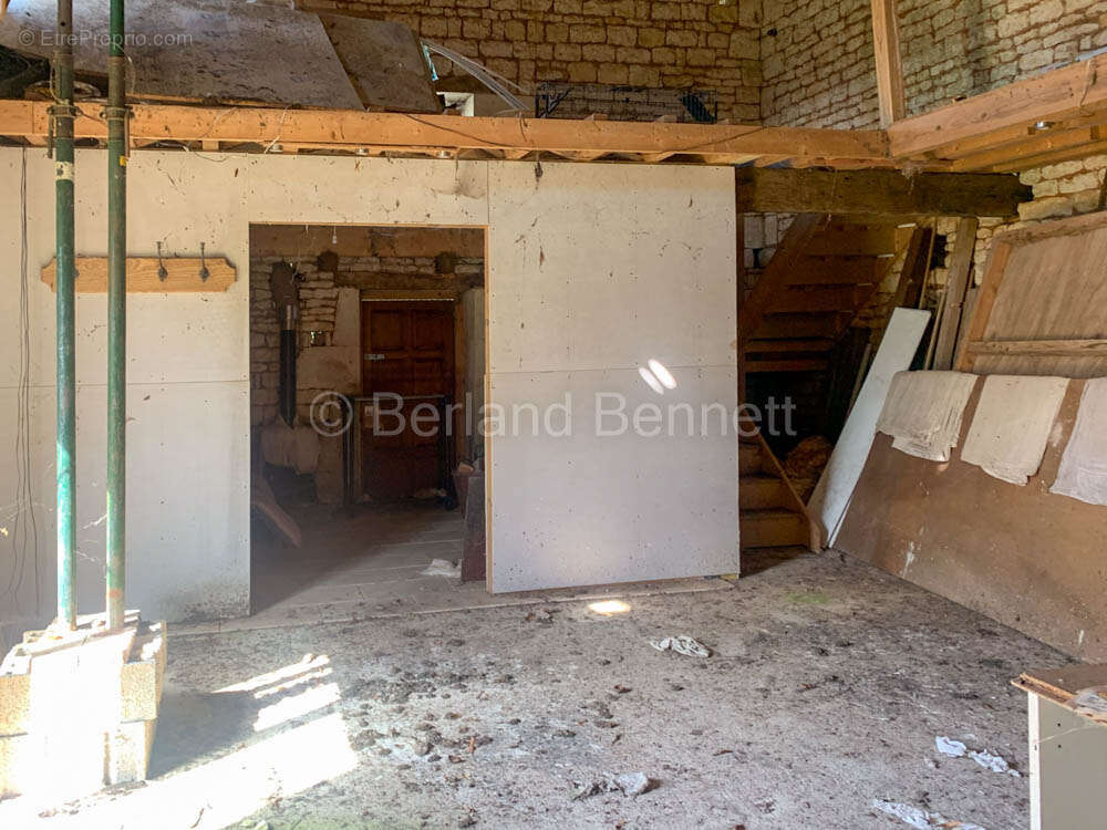 Terrain à SAUZE-VAUSSAIS