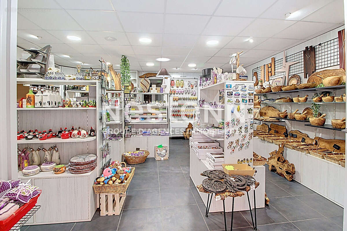 Cession Fonds de Commerce - Boutique 50 m² - Coeur de Cotignac - photo 2