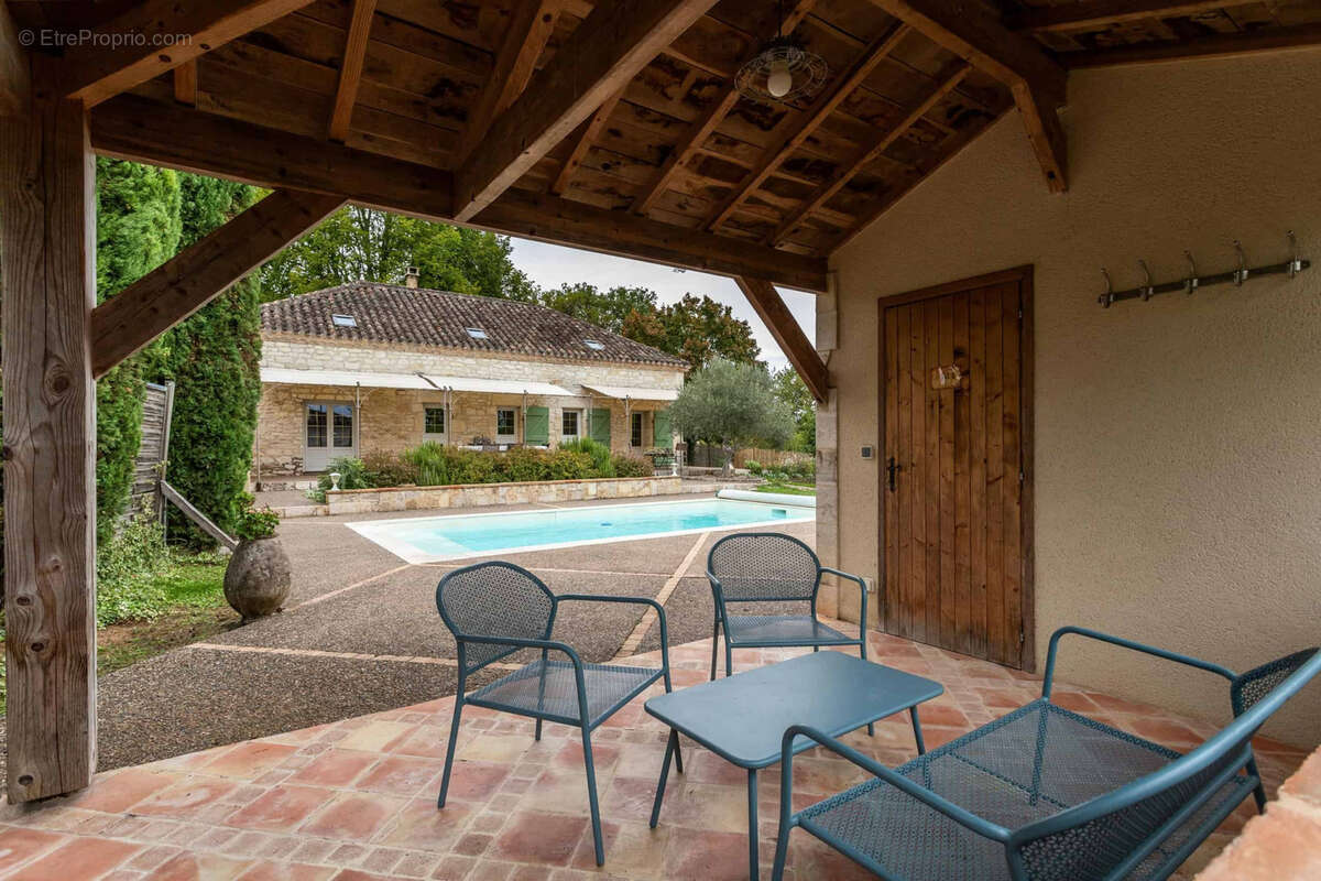Country property with gites, 2 pools, atelier - photo 6