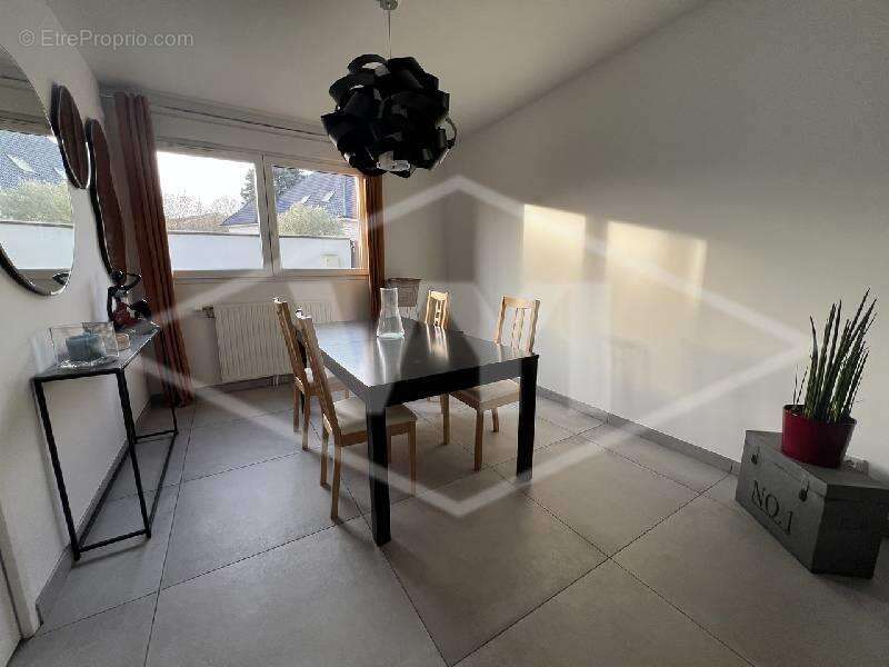 Maison à COMBS-LA-VILLE
