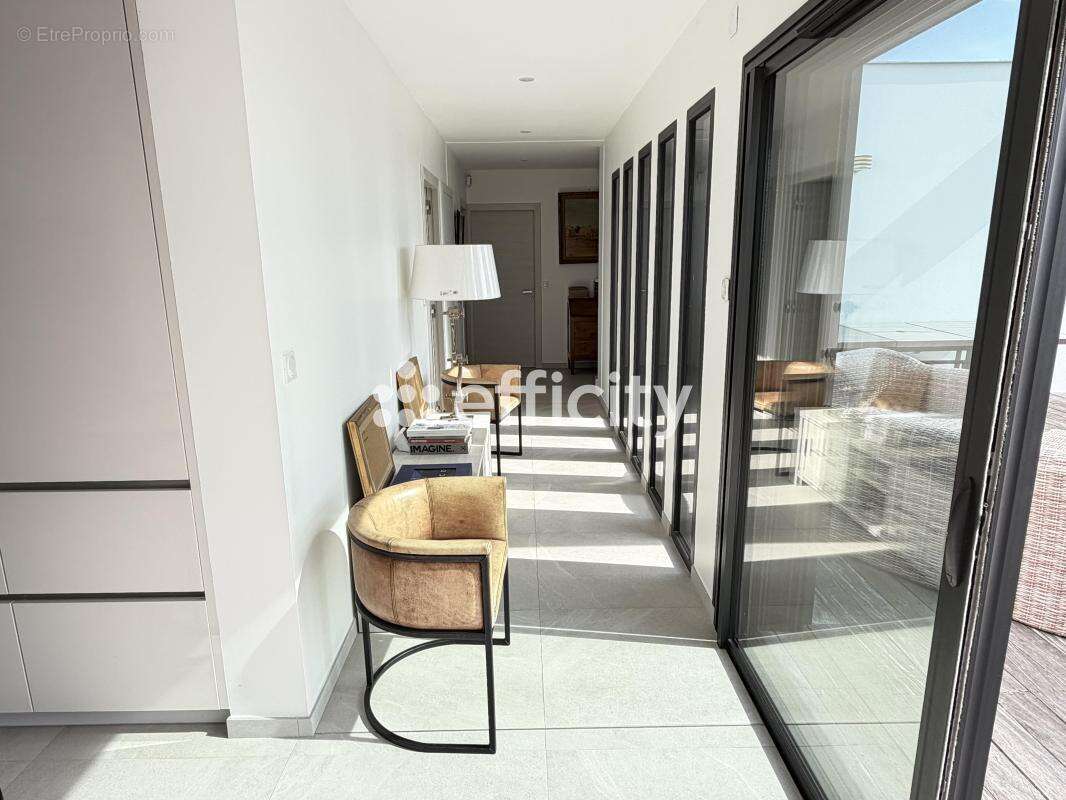 Maison 202 m² à Meschers-Sur-Gironde  - photo 13