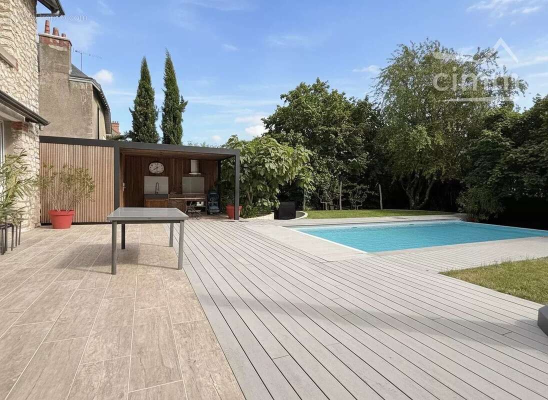 Maison familiale 193 m² avec piscine à débordement – 6 chambres – blois centre-ville - photo 3
