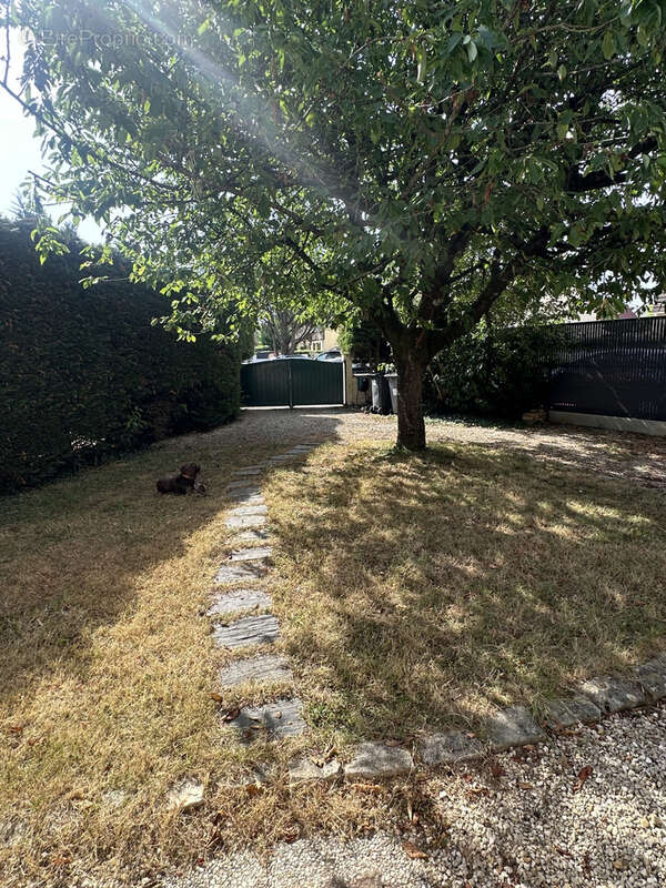 Maison à VAUX-LE-PENIL