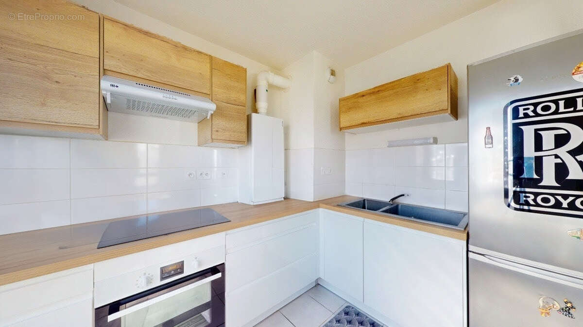 Appartement à BEAUZELLE