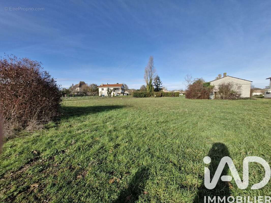 Photo 6 - Terrain à SIGOULES