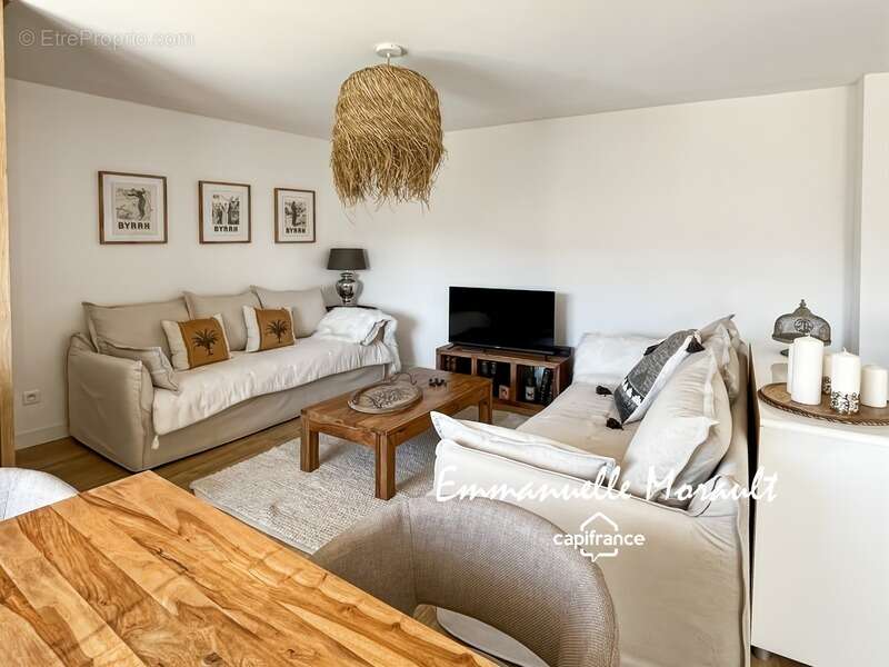 Maison à BAGNOLS-EN-FORET