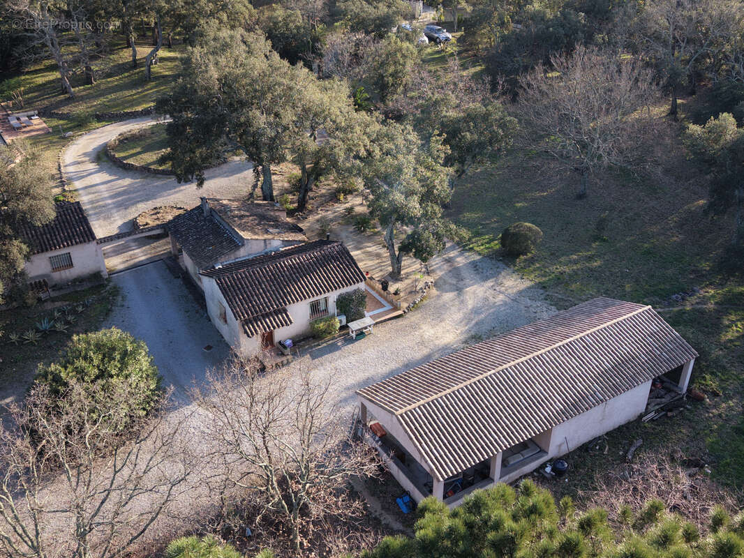 Maison à PLAN-DE-LA-TOUR