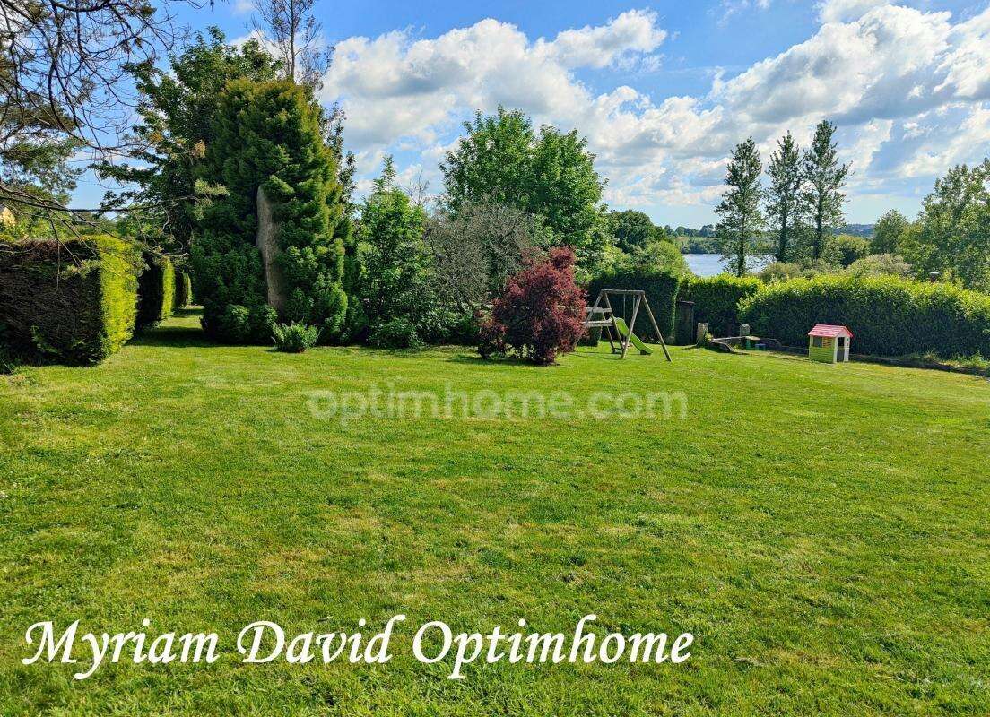 Maison familiale à rénover avec vue sur le lac de Glomel – 5 chambres – 2 000 m² de terrain - photo 24