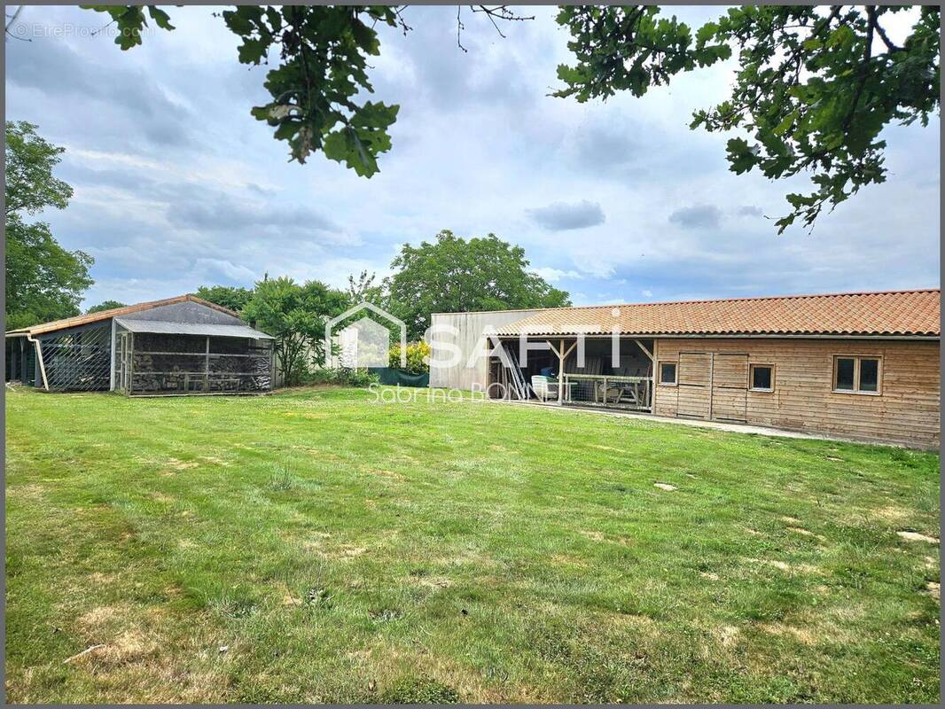 Photo 1 - Terrain à LA ROCHE-SUR-YON