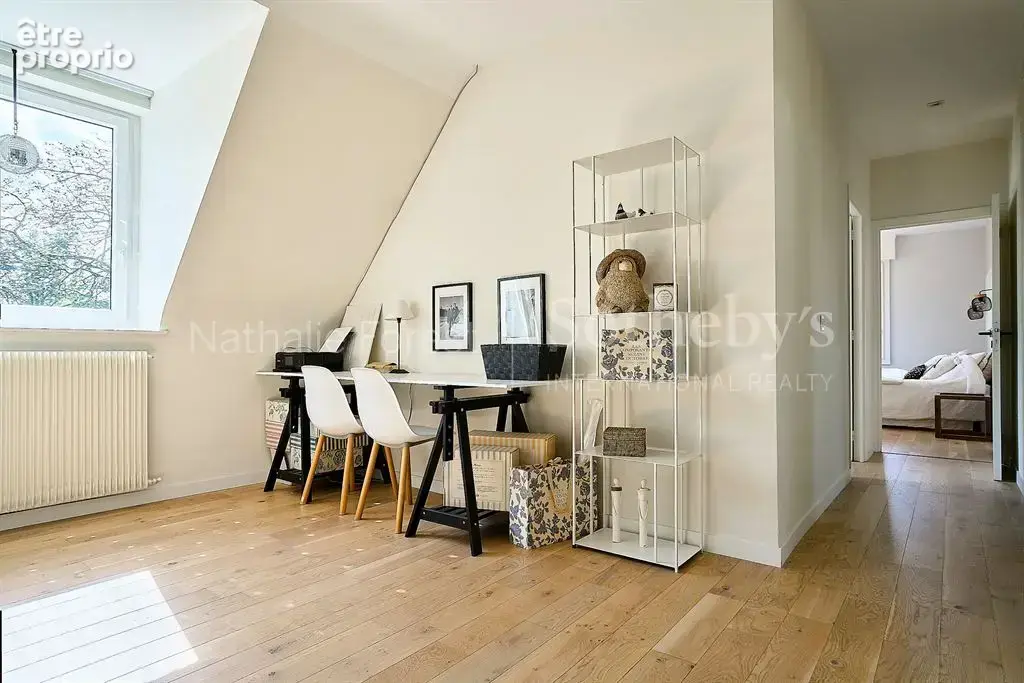 Croix résidentiel , très jolie maison entièrement rénovée , 5 ch, SdJeux , garage . - photo 19