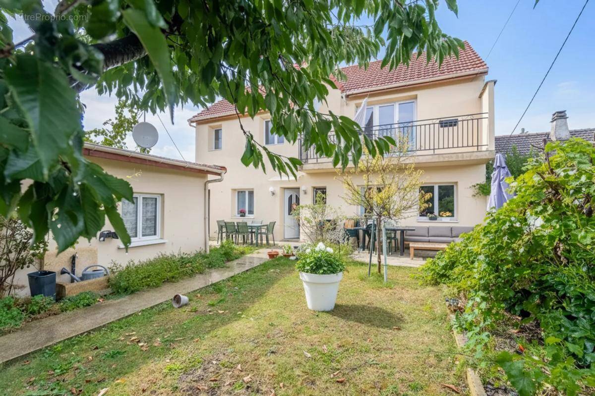 Maison à LE BLANC-MESNIL