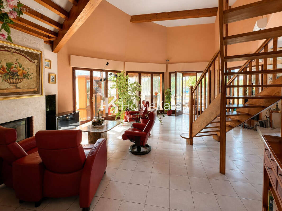 Maison 230 m² à Muret  - photo 2